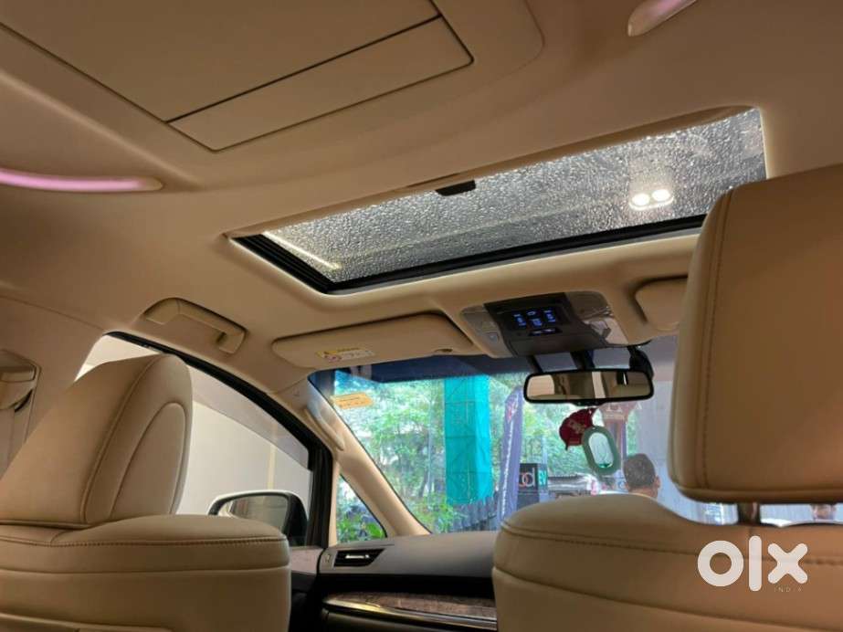 Toyota Vellfire 2.5 Hybrid, 2023, Petrol