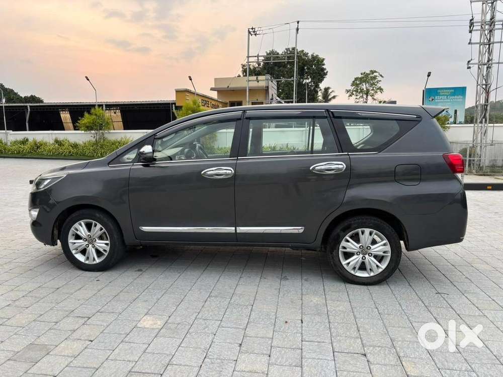 Toyota Innova Crysta 2018 Diesel Well Maintained