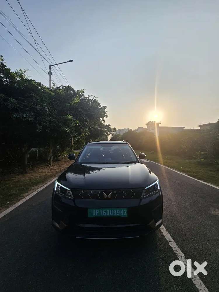 XUV 400 EV - Photo 3
