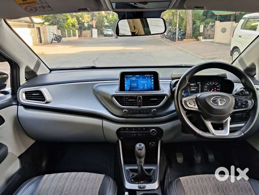 Tata Altroz Xz, 2020, Petrol