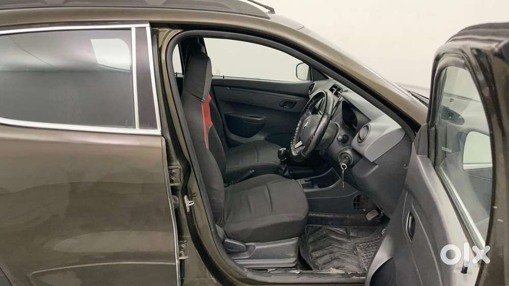 Renault Kwid 2019-ongoing 1.0 Rxt (o), 2016, Petrol
