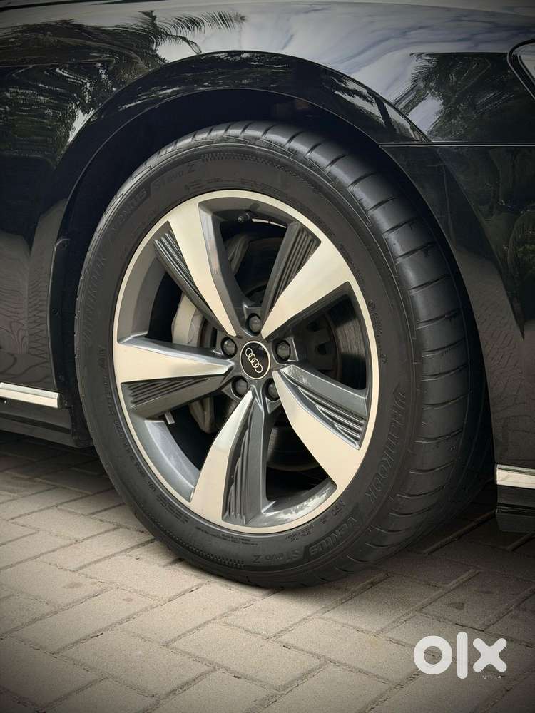 Audi A8 L Celebration Edition, 2023, Petrol