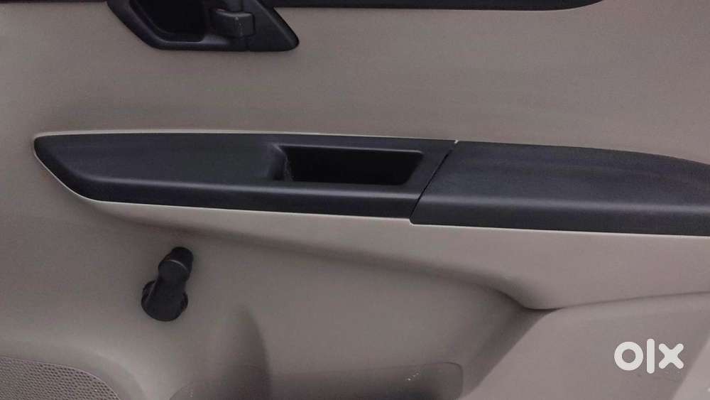 Mahindra Kuv 100 2016-2017 Mfalcon G80 K2, 2016, Petrol
