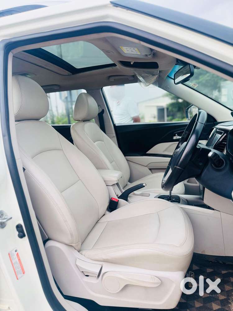 Mahindra Xuv300 W8 (o) 1.5 Diesel Amt, 2019, Diesel