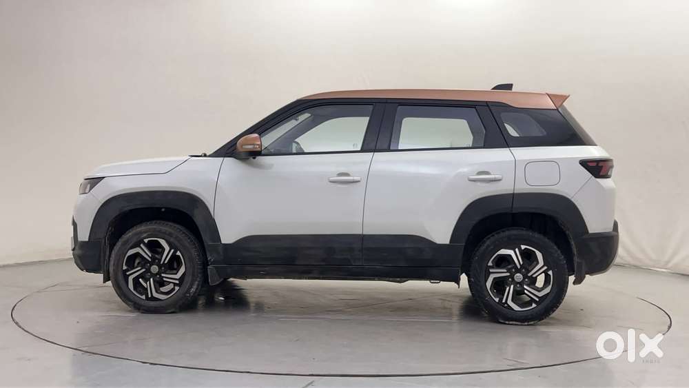 Maruti Suzuki Brezza Vxi At, 2022, Petrol
