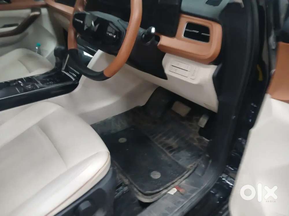 Mahindra Xuv700 Ax7 2026