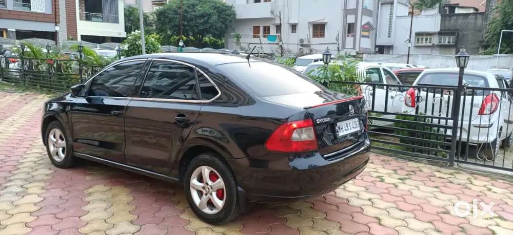 Skoda Rapid 2014 Diesel Well Maintained..all New Tyres Smooth Engine..