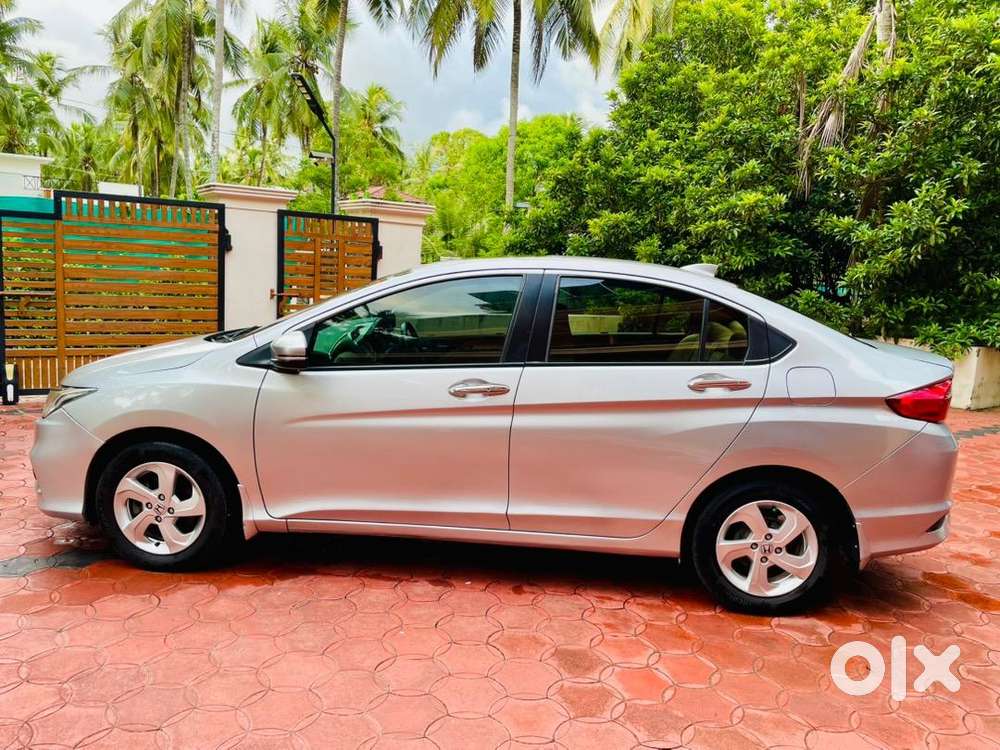 Honda Petrol Automatic 2015 Car