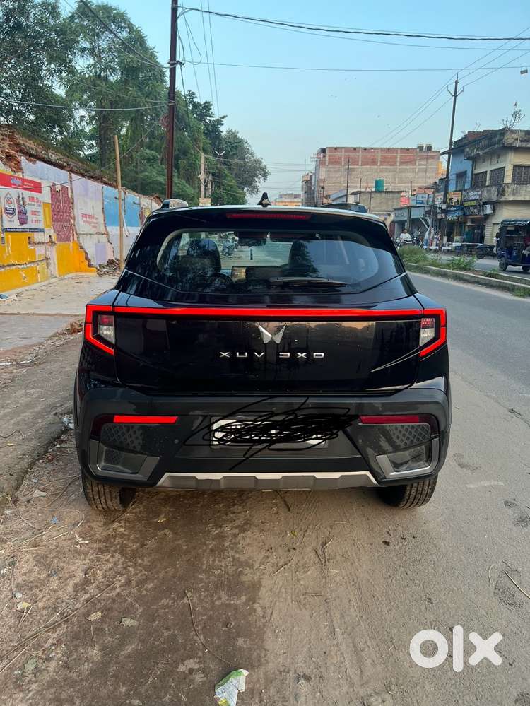 Mahindra Xuv300 Ax5l 2025