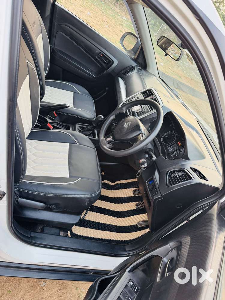 Maruti Suzuki Brezza 1.5 Lxi Smart Hybrid, 2020, Petrol