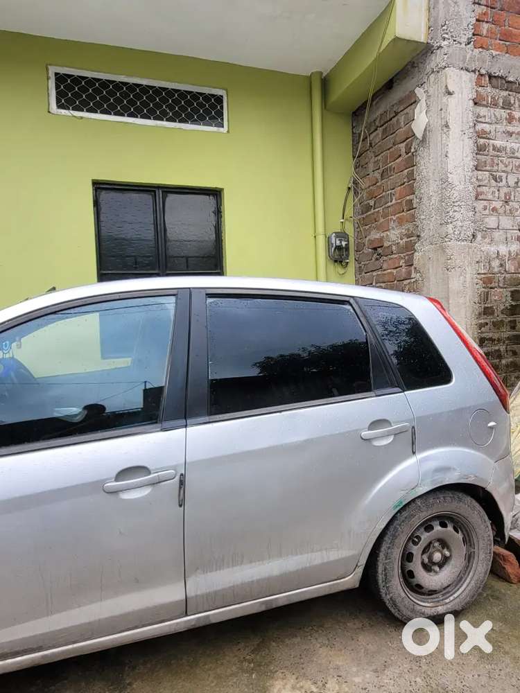 Ford Figo 2013 Lxi Petrol