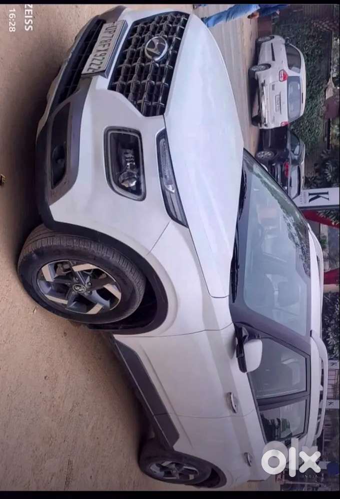 With Sunroof, Wirlesh Charging, Awesome Condition Car