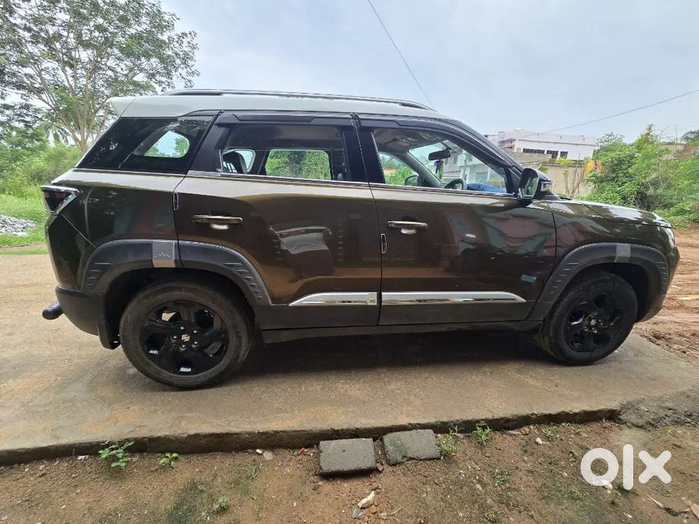 Maruti Suzuki Brezza 2024 Petrol 27000 Km Driven (automatic)