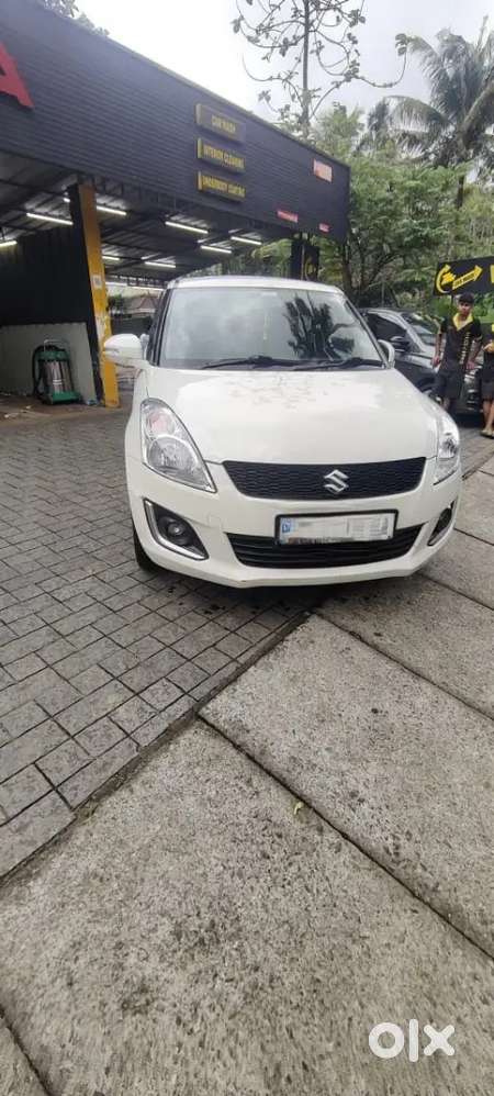 Maruti Suzuki Swift 2016