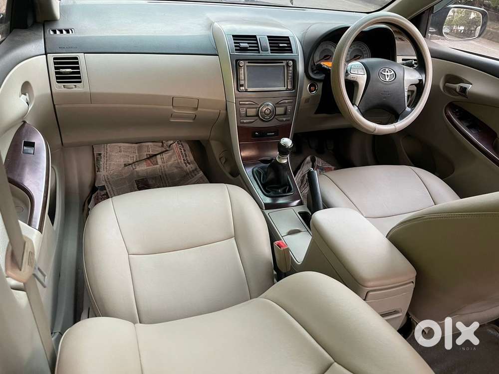 Toyota Corolla Altis 2012