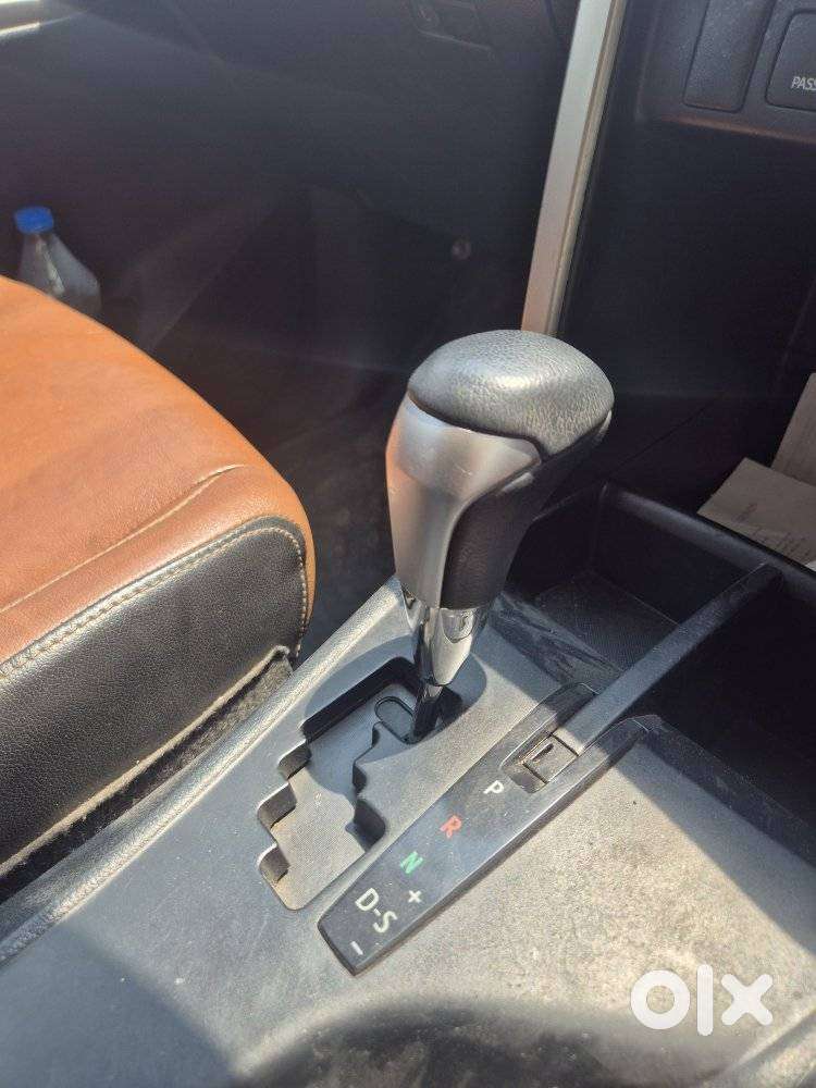 Toyota Innova Crysta 2.7 Zx At, 2016