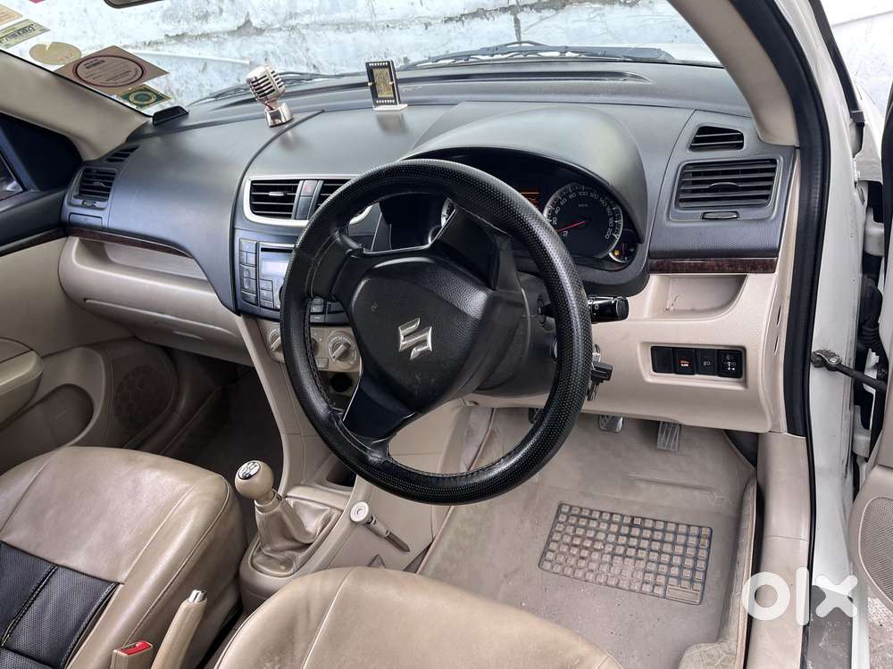 Maruti Suzuki Swift Dzire 1.2 Vxi Bsiv, 2013, Petrol
