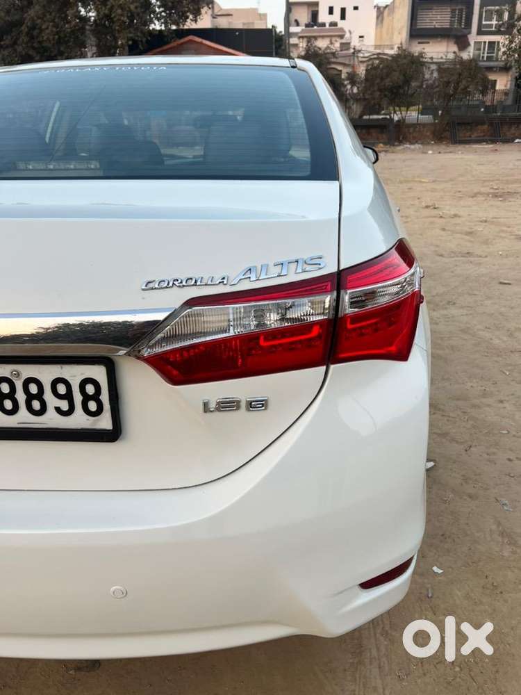 Toyota Corolla Altis 2015 Petrol G Automatic  Well Maintained