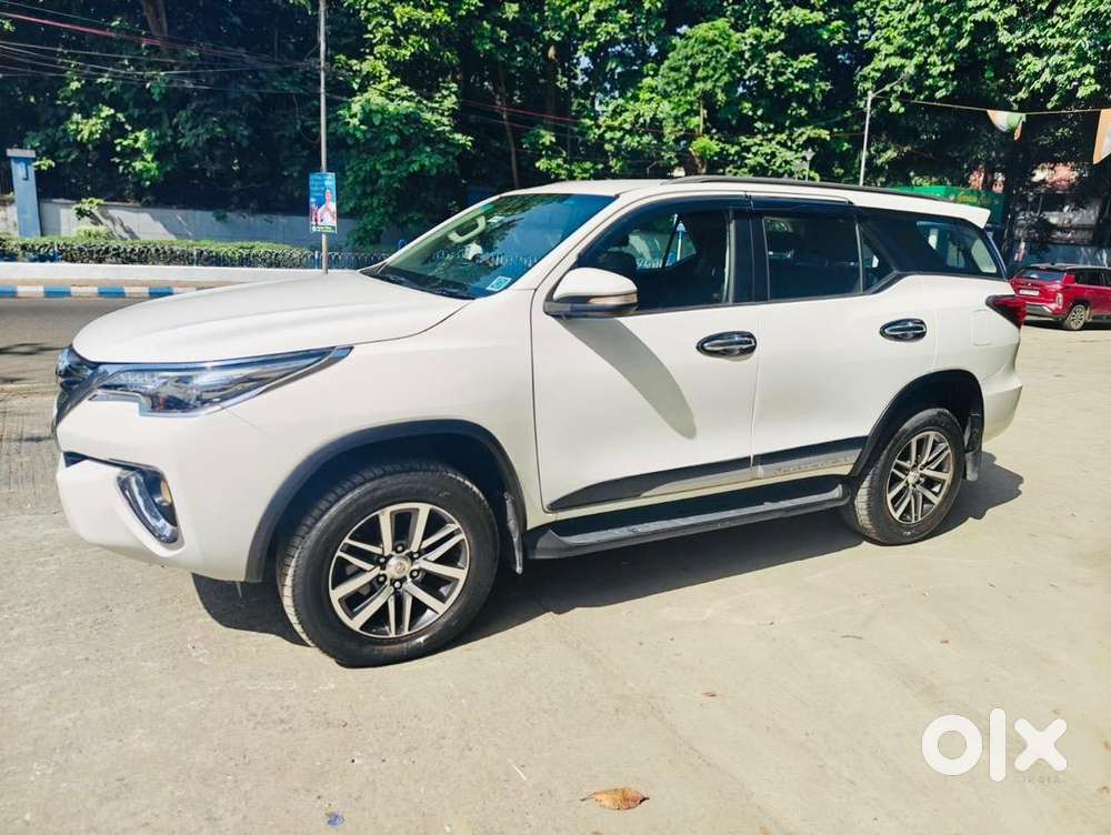 Toyota Fortuner 2017 Diesel 80000 Km Driven