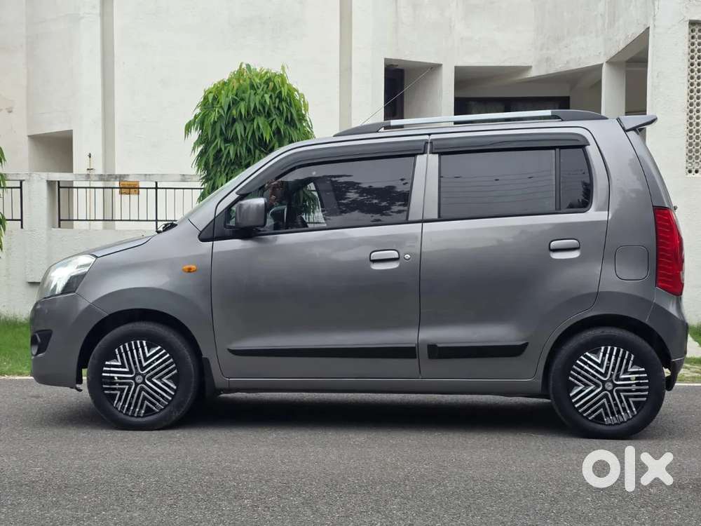Maruti Suzuki Wagon R Stingray Amt Vxi Optional, 2018, Petrol