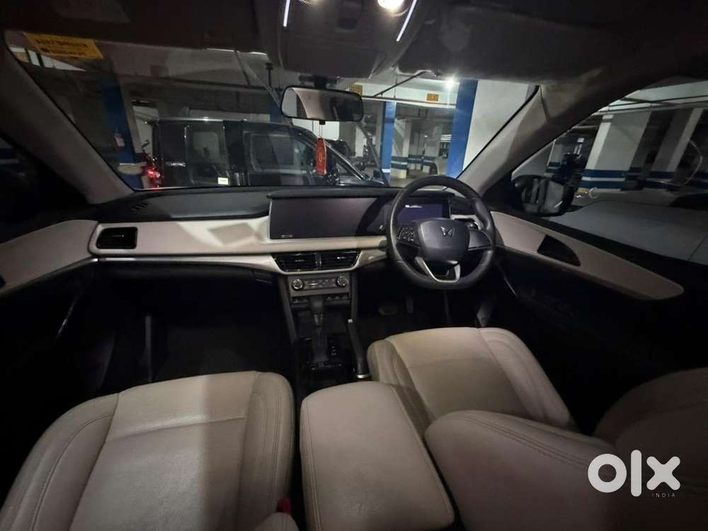 2022 Mahindra Xuv700 Ax5l Diesel
