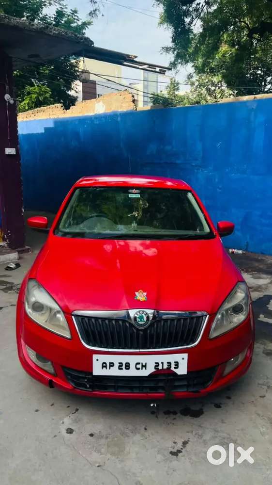 Skoda Rapid Elegance 2013