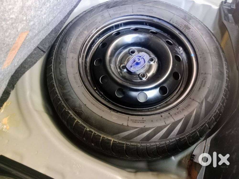 Maruti Suzuki Swift Vxi + Manual, 2022, Petrol