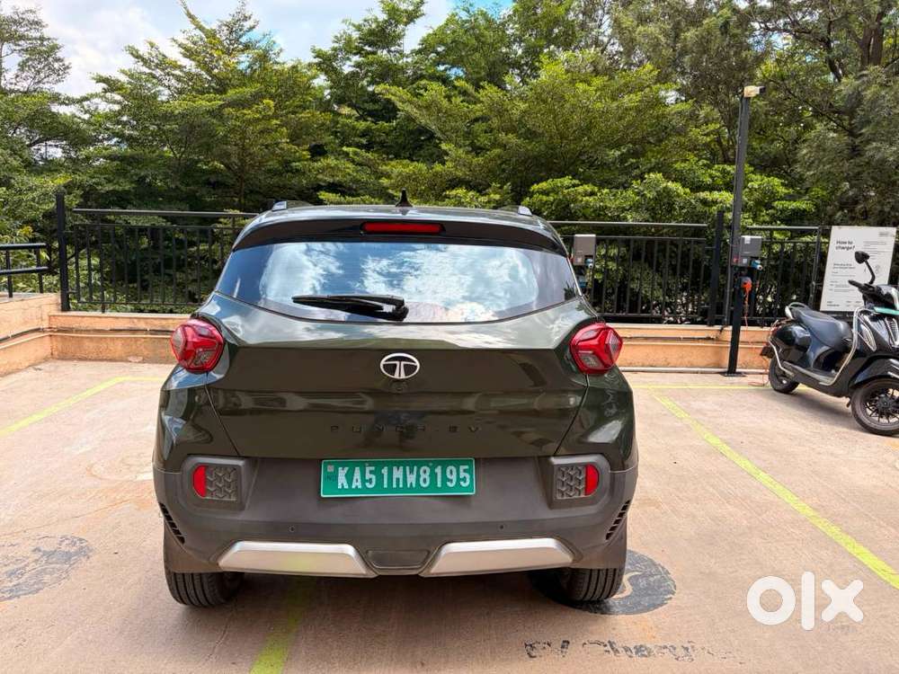 Tata Punch Ev Empowered + Lr (top End Variant, Green Color)