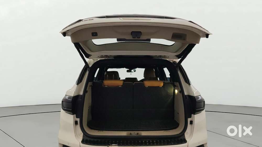Ford Endeavour 3.2 Titanium 4x4 At, 2016, Diesel