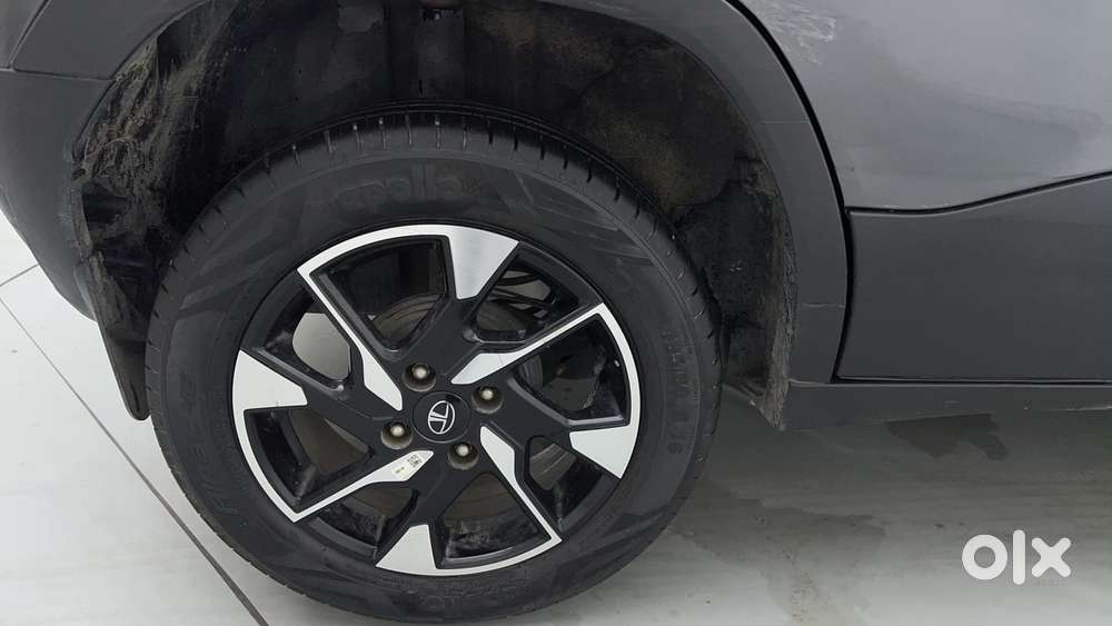 Tata Punch 1.2 Revotron Accomplished Dazzle Pack Mt, 2024, Petrol