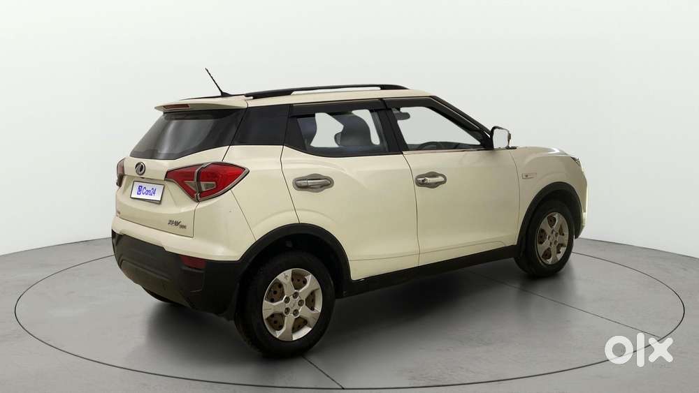 Mahindra Xuv300 1.2 W8 (o) Amt Petrol, 2022, Petrol