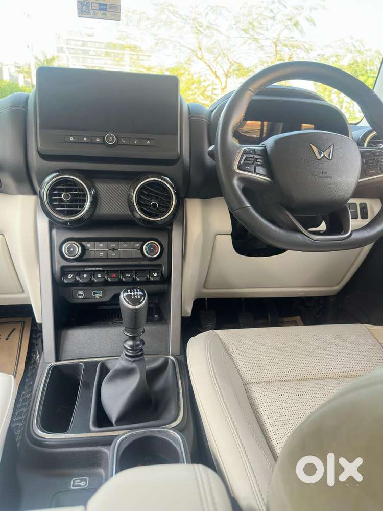 Mahindra Thar Roxx Ax7 L Diesel Mt 2wd, 2024, Diesel