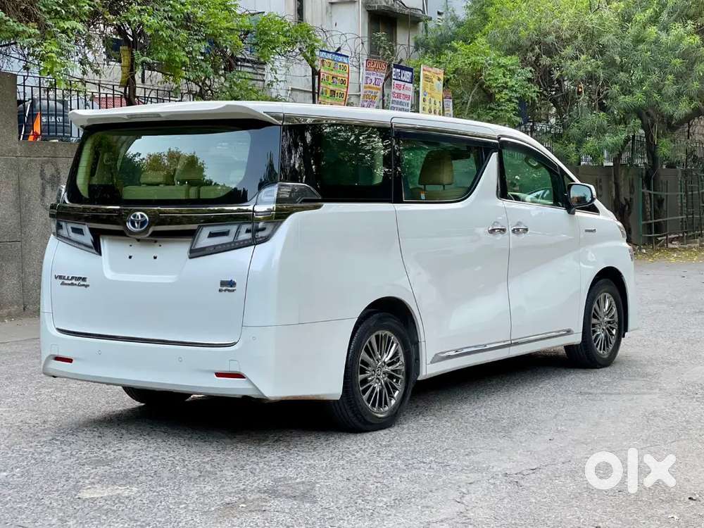 Toyota Vellfire Hybrid 2.5 2022 Only For Vip