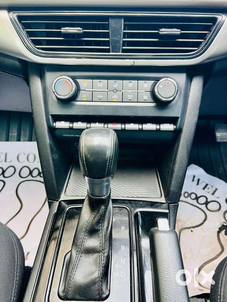 Mahindra Xuv700 2.2 Ax 5 Diesel At 7 Str, 2023, Diesel