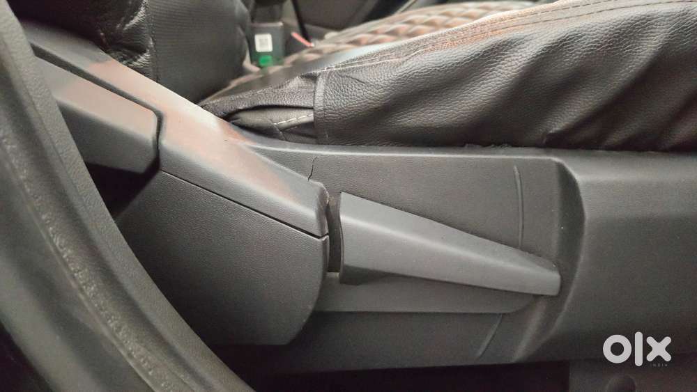 Nissan Magnite 1.0 Xv Premium, 2021, Petrol