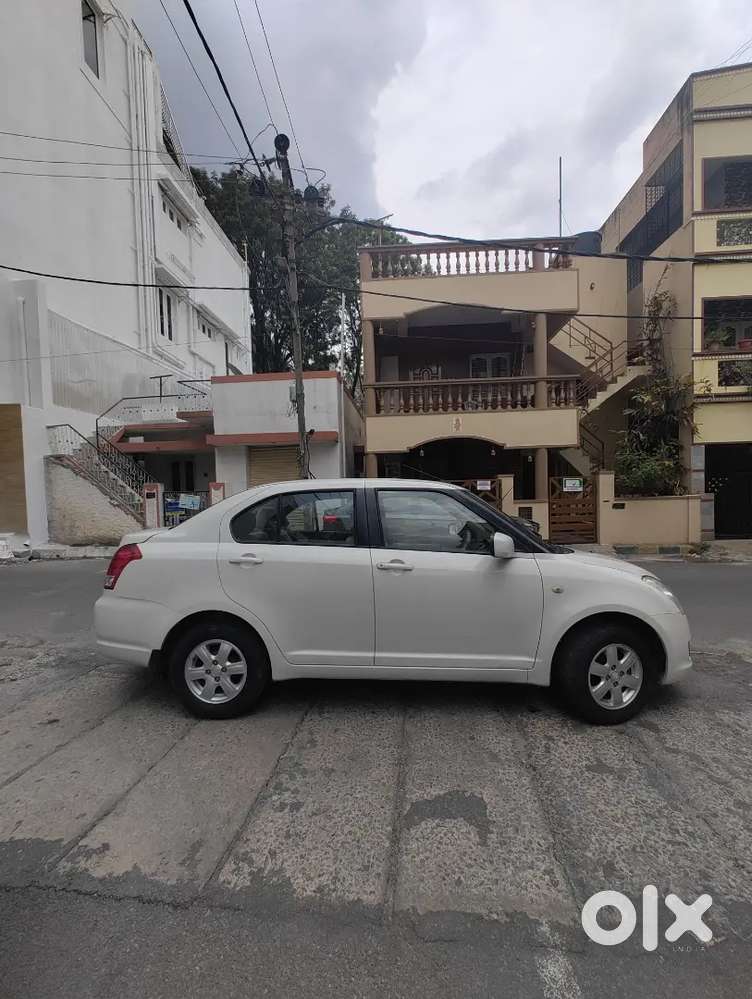 Maruti Suzuki Swift Dzire 2012 Petrol 65000 Km Driven