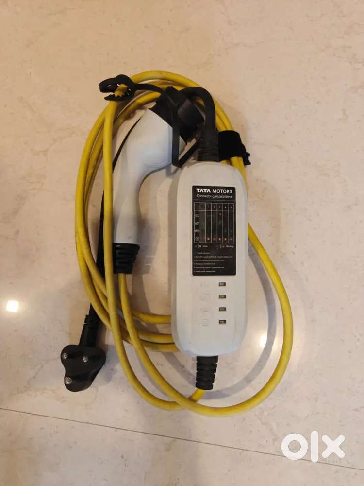 TATA NEXON EV CAR CHARGER 3KW - Photo 2