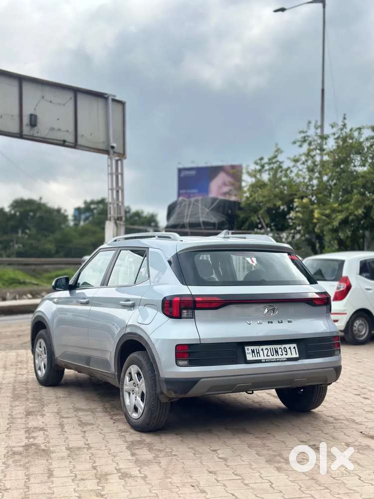 Hyundai Venue 1.2 S Plus, 2022, Petrol
