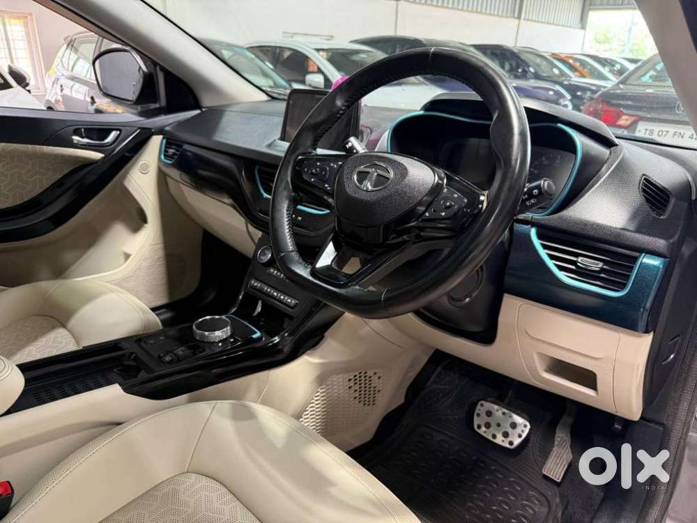 Tata Nexon 1.2 Revotron Xza Plus (o) Amt, 2020, Petrol