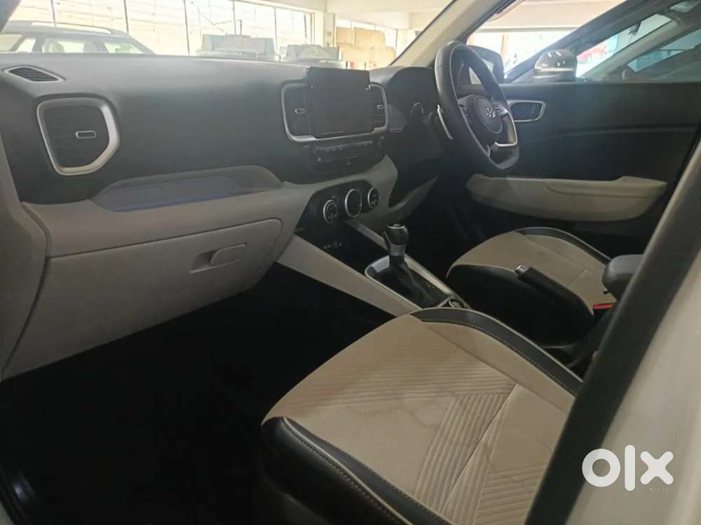 Hyundai Venue 1.0 Sx (o) Turbo Dct, 2023, Petrol