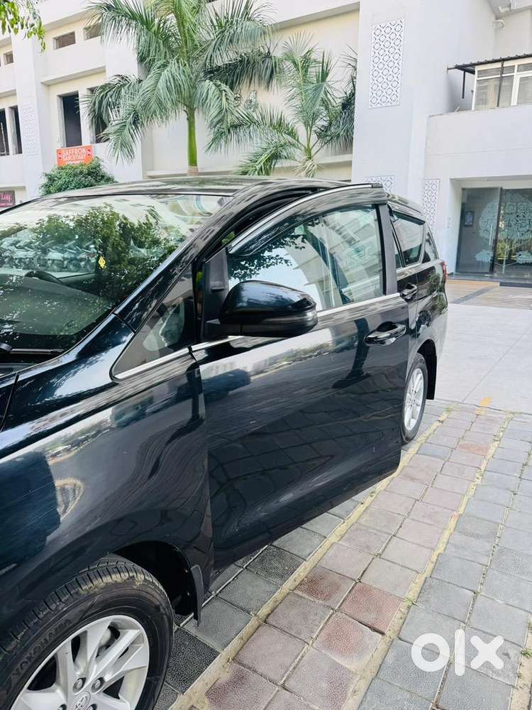 Toyota Innova Crysta 2024 Diesel 125000 Km Driven