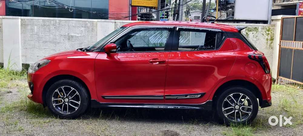 Swift Vxi Automatic &ndash; December 2021 | Red Excellent Condition