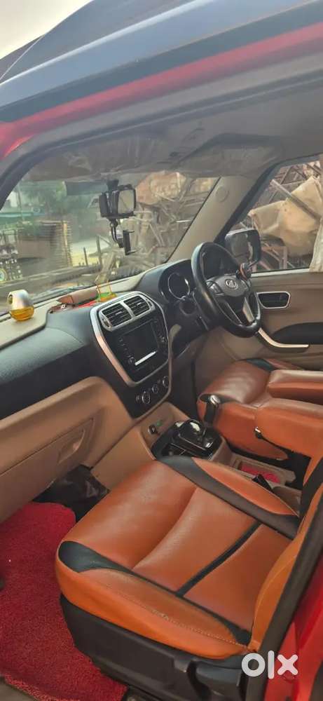 Mahindra Tuv 300 2018