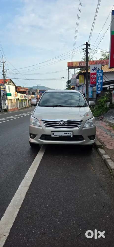 Toyota Innova Diesel 2012