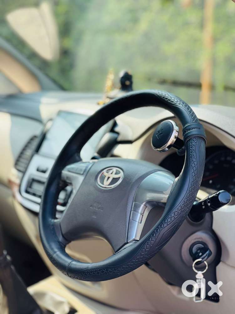 Toyota Innova 2.5 V 8 Str, 2014, Diesel