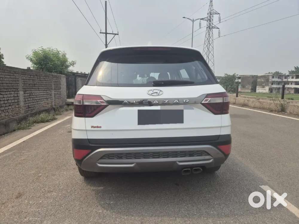 Hyundai Alcazar 2024 Petrol Well Maintained