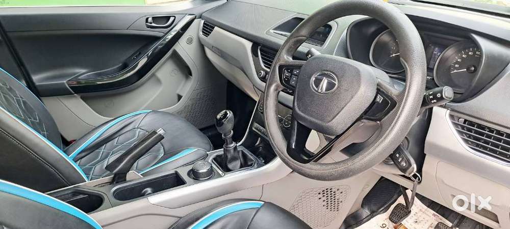 Tata Nexon, 2018, Petrol