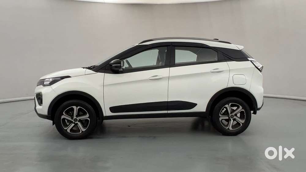 Tata Nexon 1.2 Revotron Xza Plus, 2022, Petrol