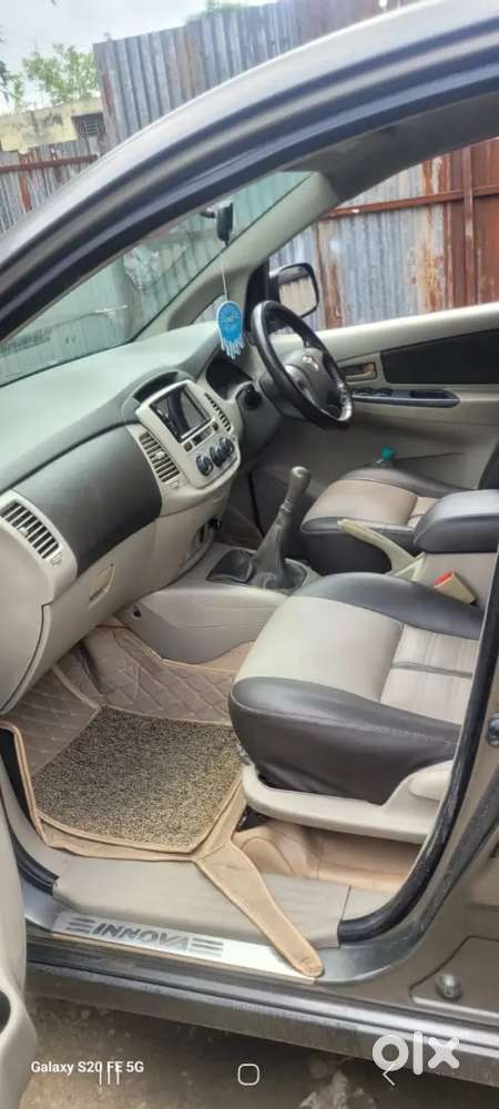 Toyota Innova 2013