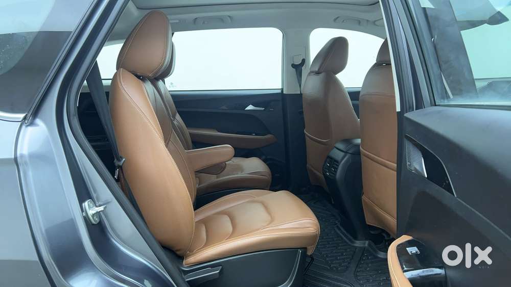 Mg Hector Plus 1.5 Sharp Turbo Cvt 6 Str, 2022, Petrol